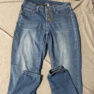 8 for $50🌼 jeans